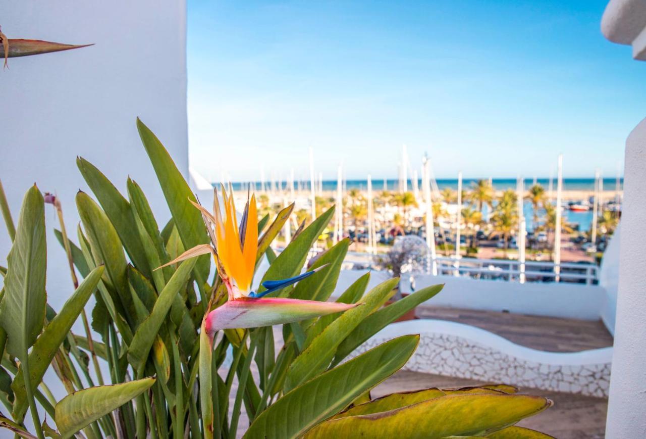 Popeye Suite: Puerto Marina Island Retreat with Rooftop Pool Benalmadena Exterior photo