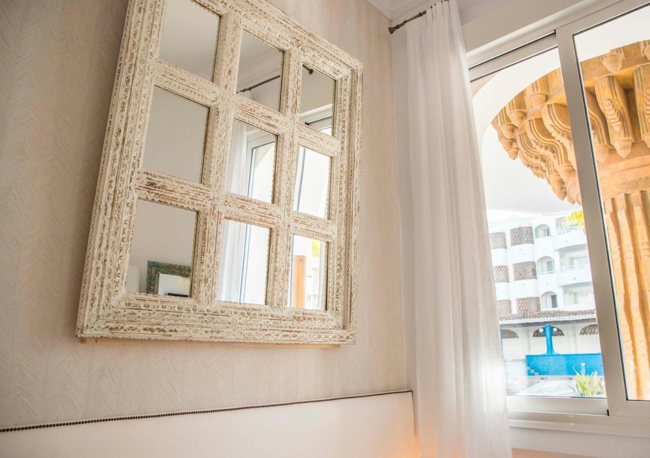 Popeye Suite: Puerto Marina Island Retreat with Rooftop Pool Benalmadena Exterior photo